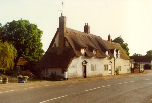 The Square<br>The Ovens and<br>Battle Cottage